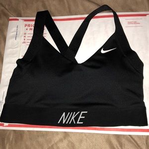 NWOT Nike Indy Sports Bra